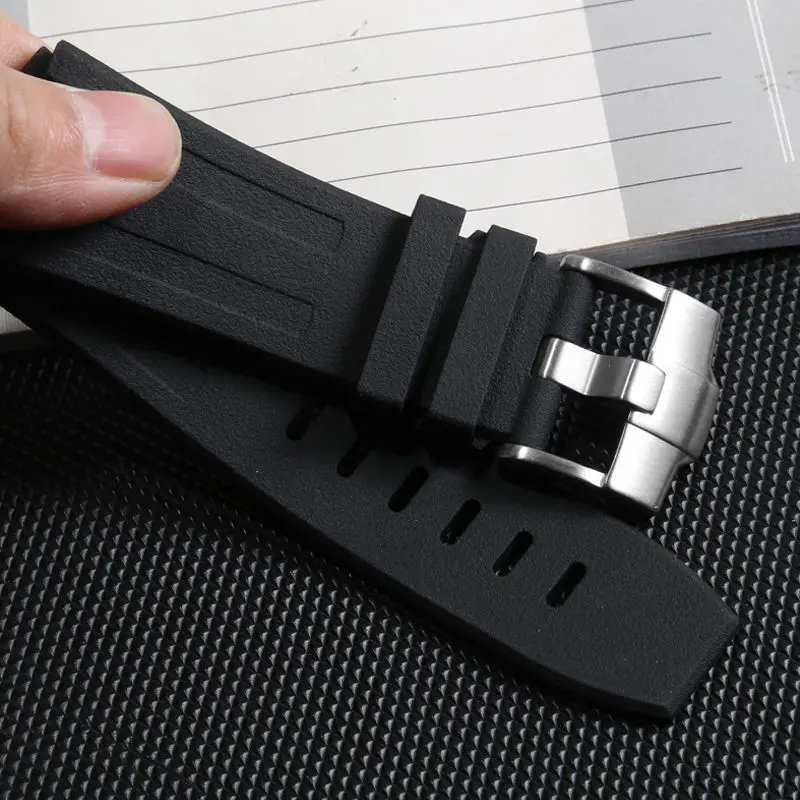 Cinturino in silicone da 28 mm - Audemars Piguet Watch Royal Oak Offshore recensione e prezzo