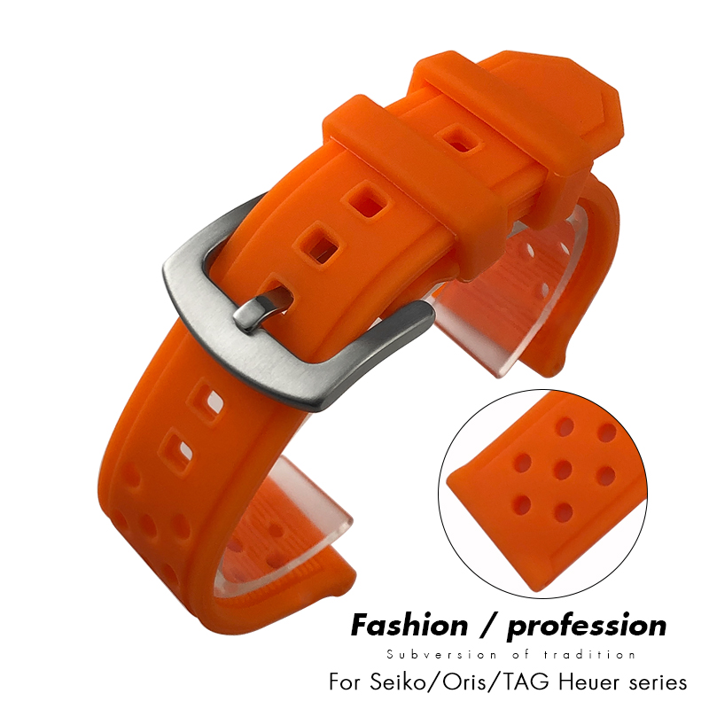 Cinturino in Silicone Morbido  - Seiko Watch 5 Sports recensione e prezzo